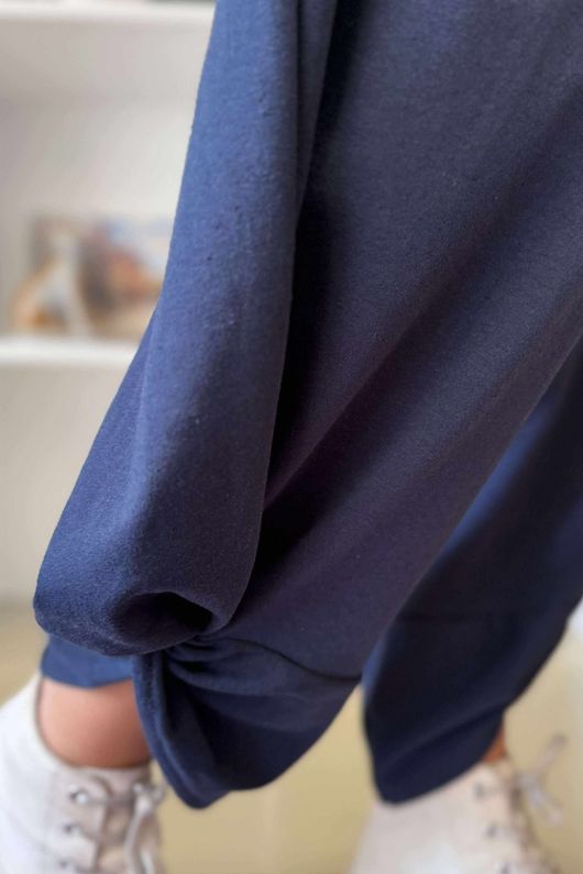 The Sunday Morning 7/8 Twist Pant Navy